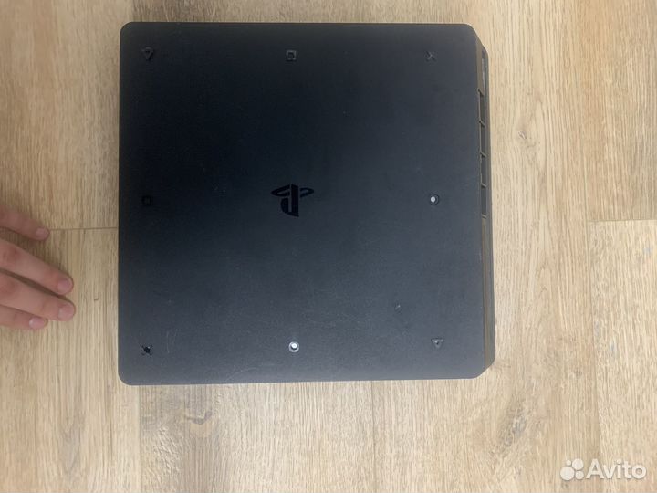 Sony playstation 4 slim