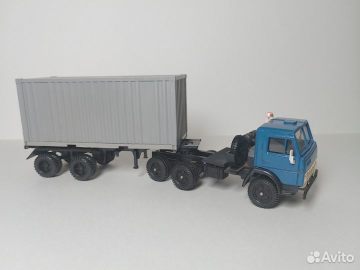 Камаз контейнеровоз Арек 1:43