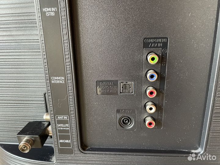 Телевизор Samsung Full HD 32 дюйма