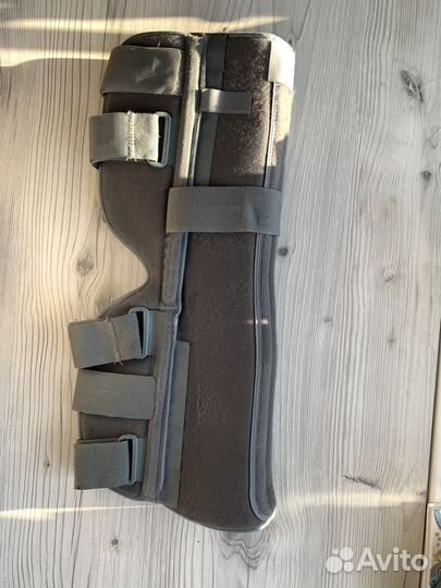 Коленный ортез (бандаж)