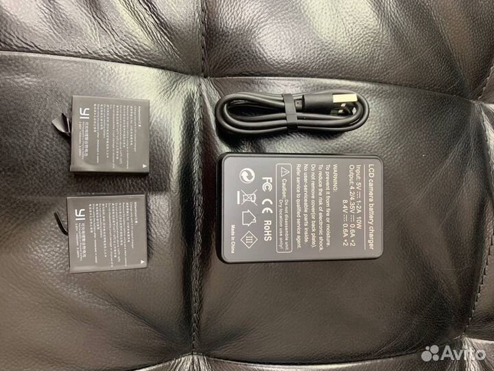 Набор аккумуляторов и зарядки для Xiaomi Yi Lite