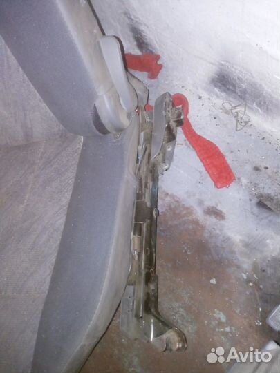 Задние сиденья боковые от лэндкрузер 100