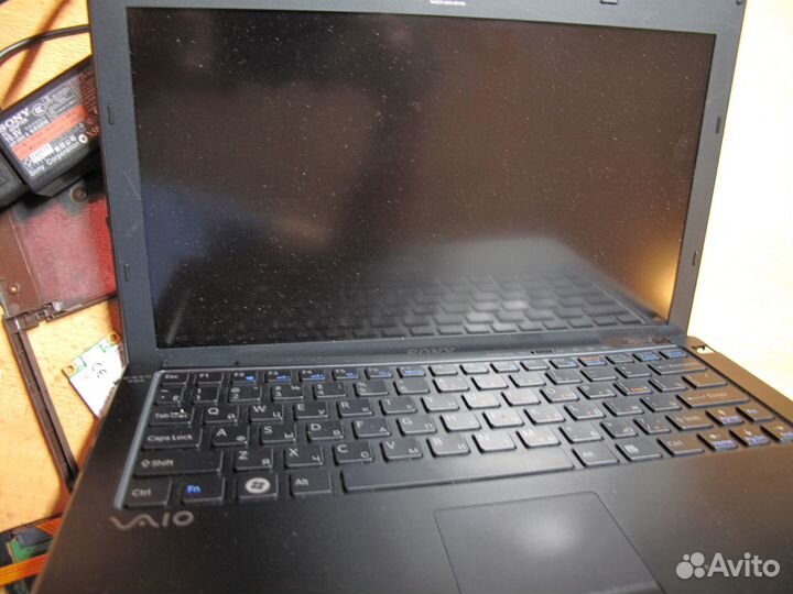 Sony vaio vpcx11Z1R(на запчасти)