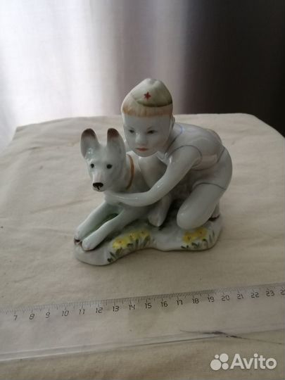 Фарфоровые статуэтки