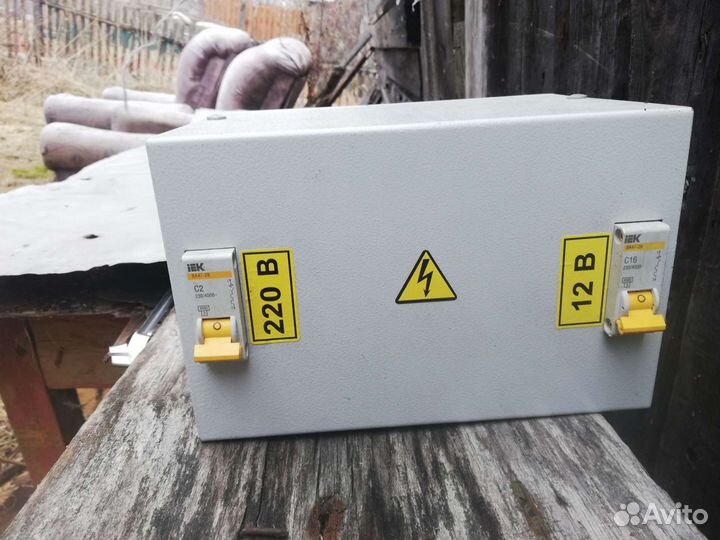 Понижающий трансформатор 220на12