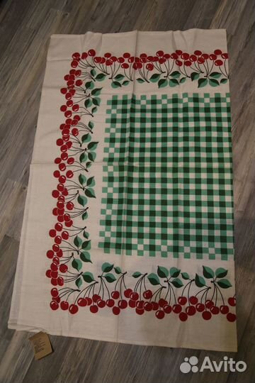 Скатерть винтаж вишенки 1989 г Новая
