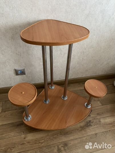 Подставка под цветы