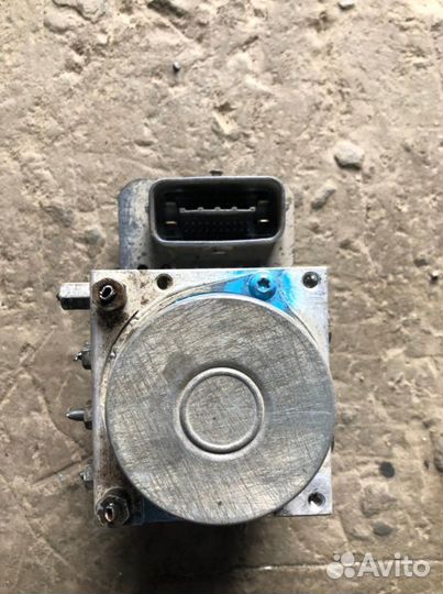 Toyota corolla E15 блок абс (Насос)