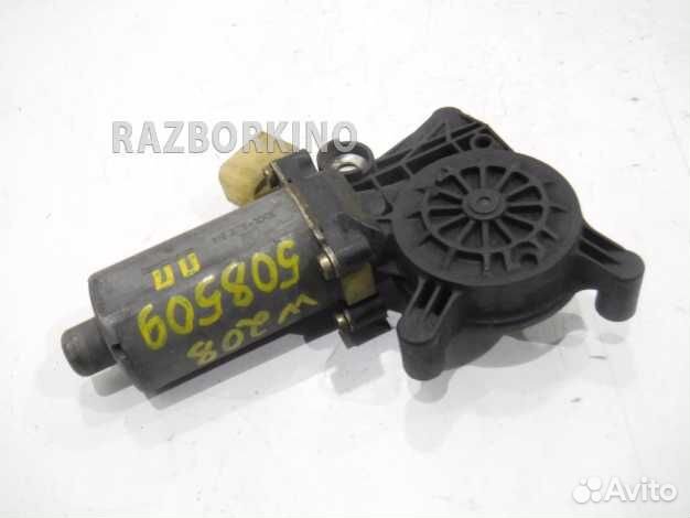 Моторчик переднего правого стеклоподъемника