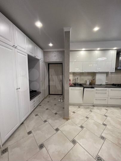 2-к. квартира, 65 м², 2/9 эт.