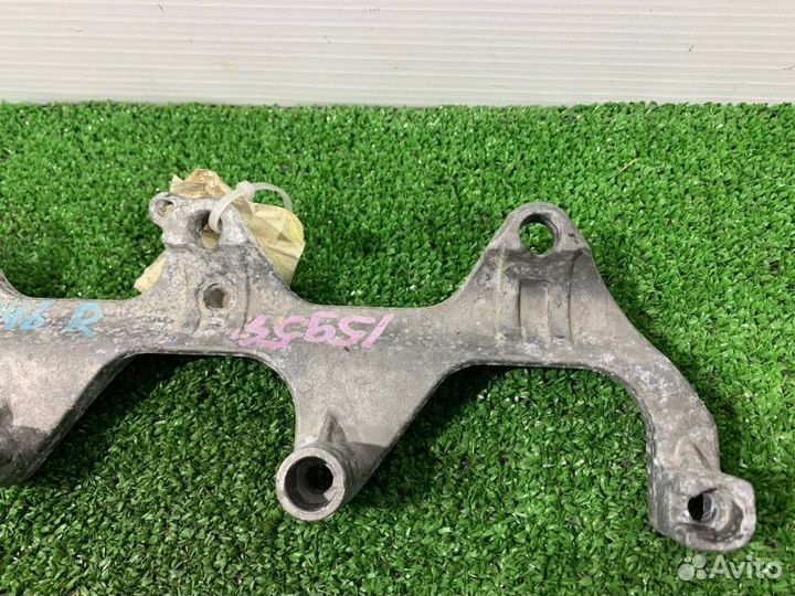 Кронштейн впускного коллектора Audi A6 C6 BDX 2007