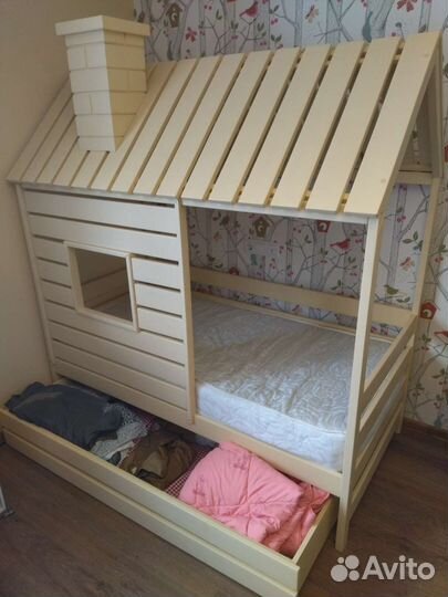 Детская кровать домик