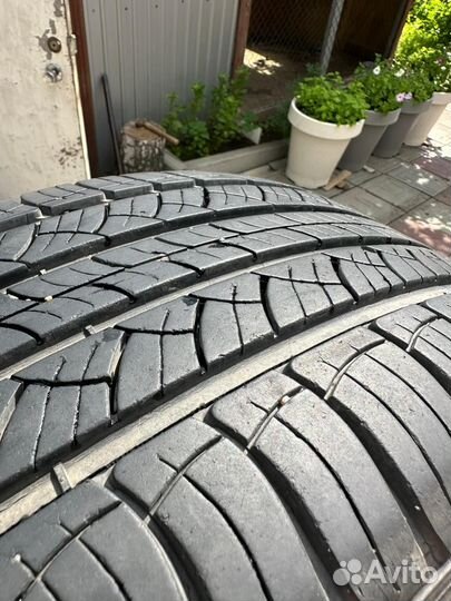 Michelin Latitude Tour HP 235/55 R20