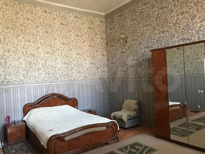 Дом 298 м² на участке 15 сот.