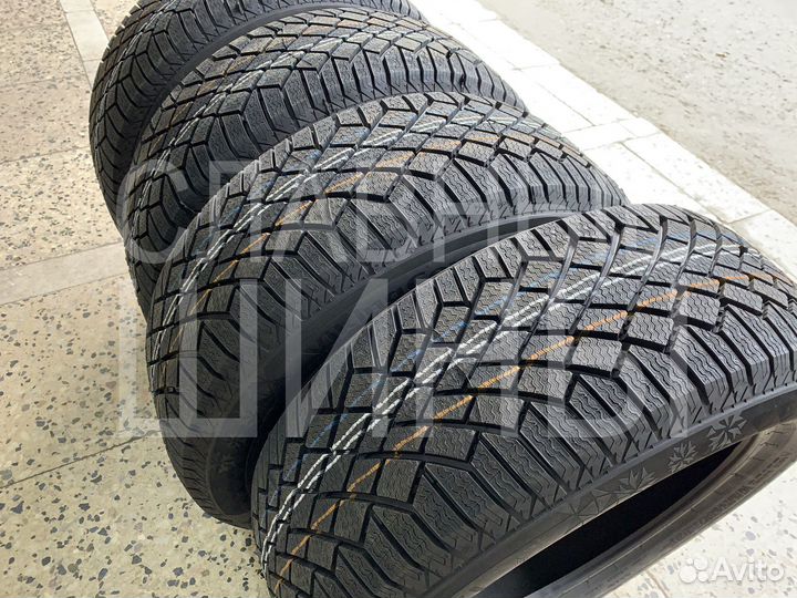 Continental ContiVikingContact 7 235/65 R17 108T