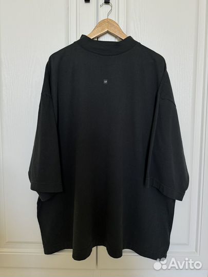 Yeezy x Gap x Balenciaga футболка оригинал
