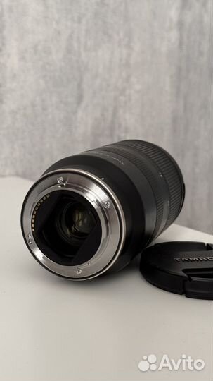 Объектив Tamron 28-75mm f/2.8 Di III RXD