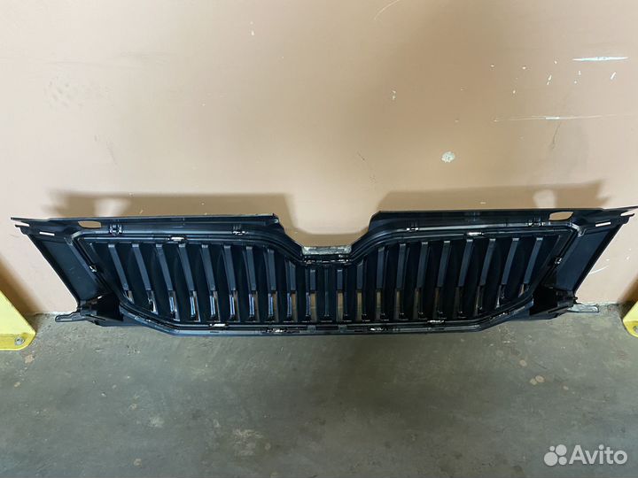 Skoda Octavia a7 Решетка радиатора