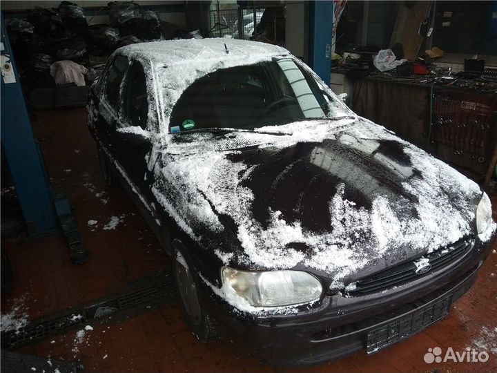 Разбор на запчасти Ford Escort