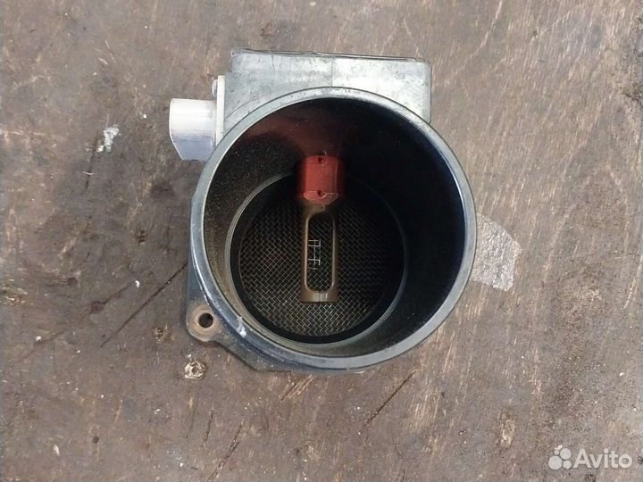 Датчик расхода воздуха Subaru Legacy 1996