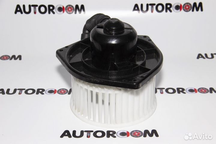 Мотор печки Nissan Atlas 20331 24V