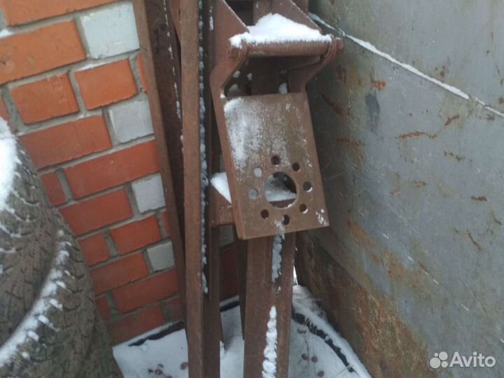 Опрокидователь для автомобилей