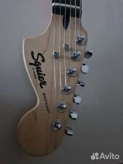 Электрогитара Fender squier bullet mustang