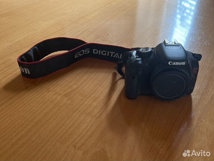 Зеркальный фотоаппарат