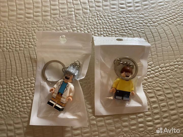 Лего брелки Рик и Морти