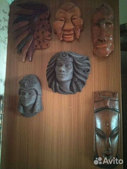 Маска настенная