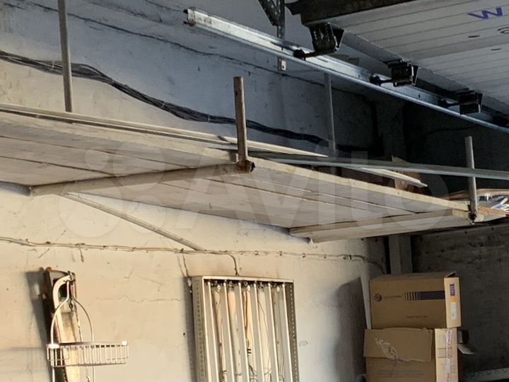 Гараж, > 30 м²