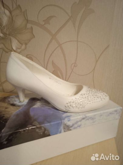 Туфли белые свадебные