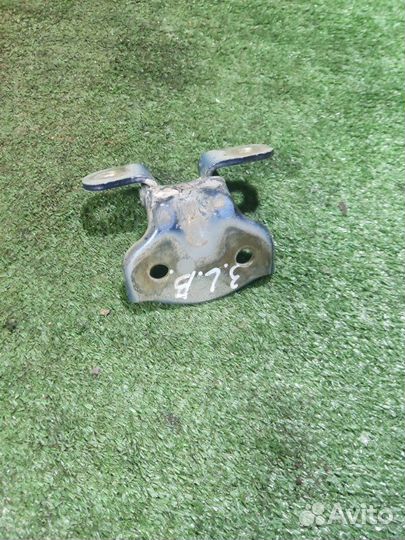 Петля двери задняя левая Hyundai Accent 2