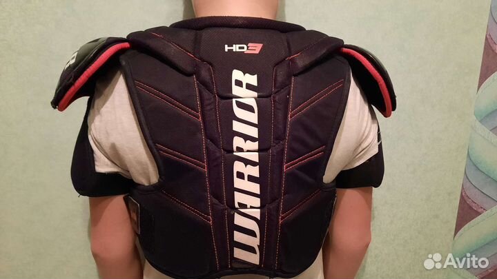 Нагрудник хоккейный