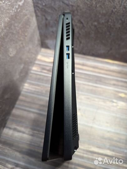 Acer predator helios 18, 14900hx, 4080, 32gb, 1tb