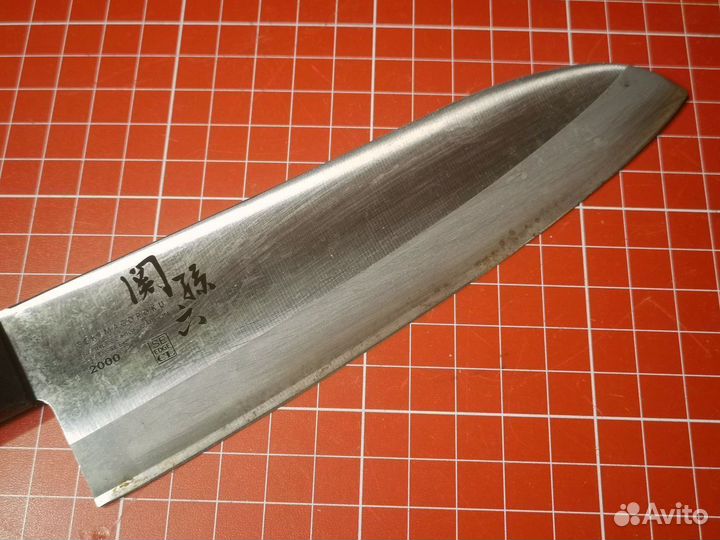 Японский кухонный нож Сантоку 170 мм KAI