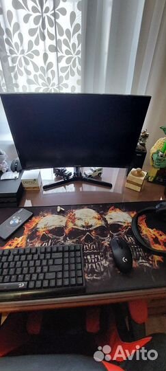 Монитор samsung 24 изогнутый