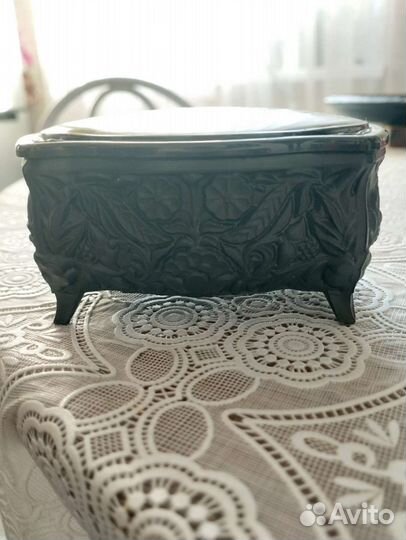 Шкатулка резная пластик СССР