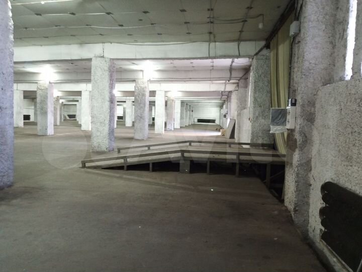 Склад, 1400 м²