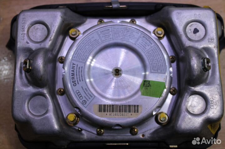 Подушка безопасности в рулевое колесо Audi