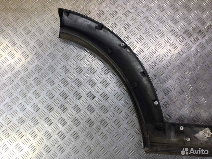 Молдинг двери задней левой Land Rover Discovery DGP000154 276DT
