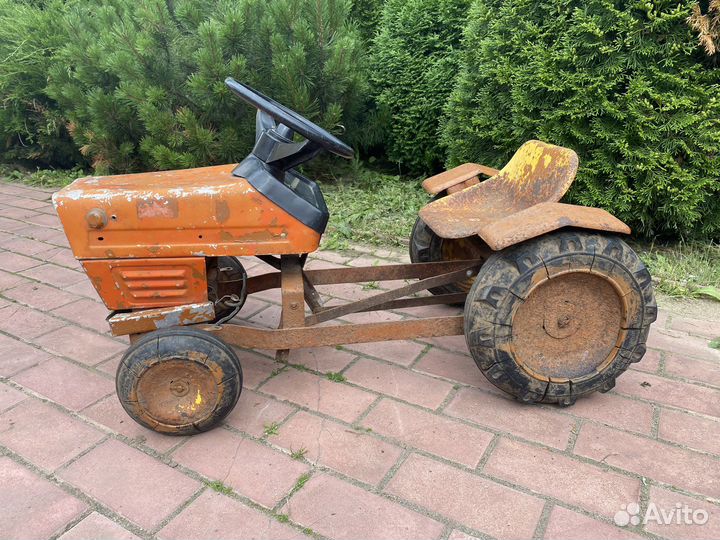 Детский Орленок педальный трактор