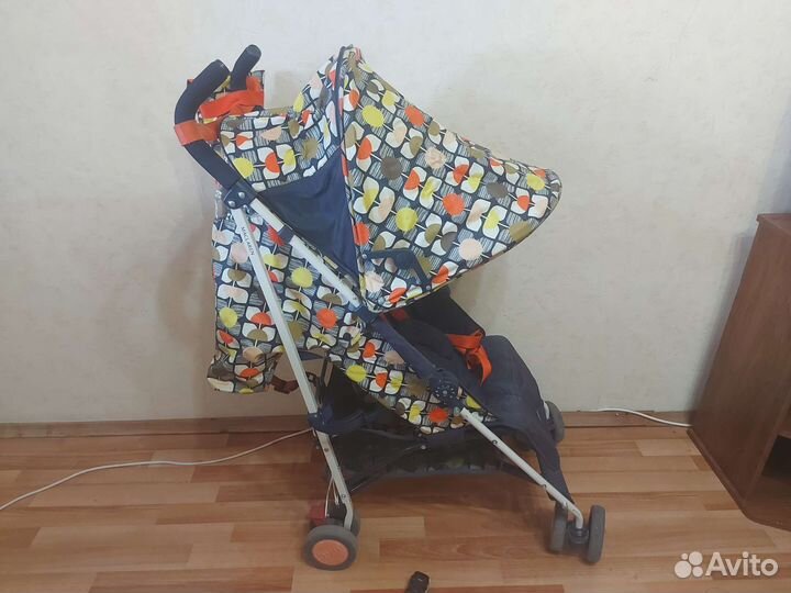 Прогулочная коляска трость maclaren