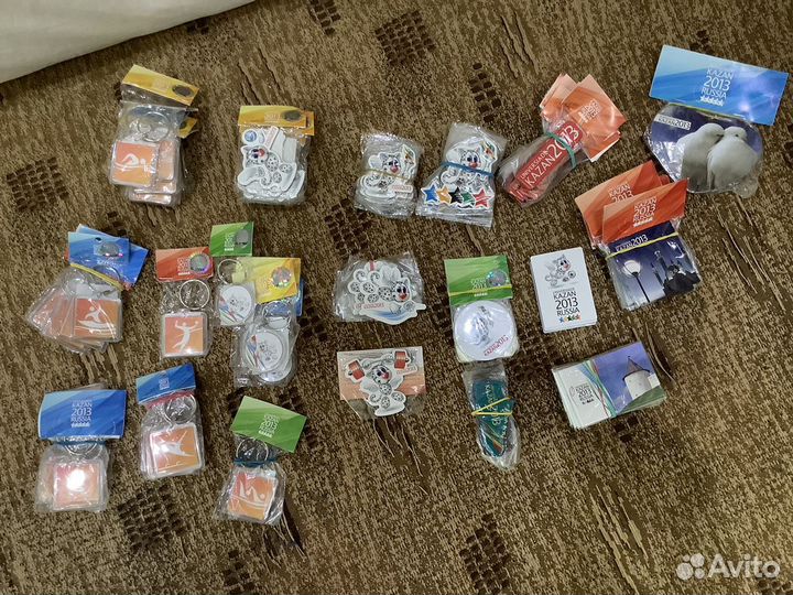 Брелки и магнитики с Универсиады 2013 в Казани