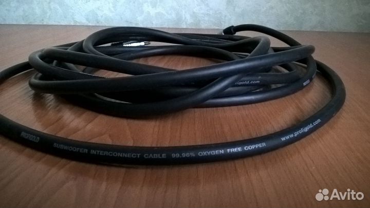 Аудиокабель для сабвуфера