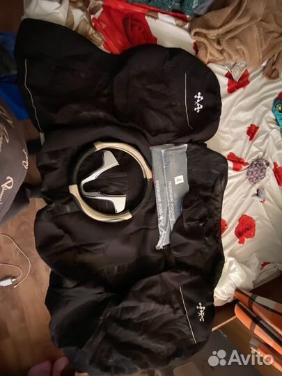 Аксессуары Чехлы,магнитола, рамки для номеров