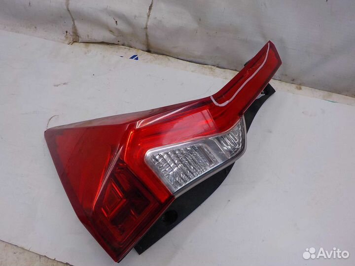 Фонарь mitsubishi pajero Sport правый