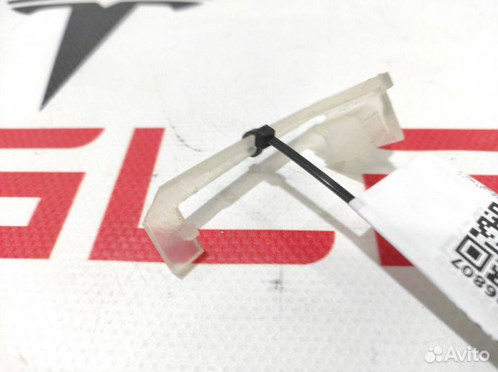 Изолятор силиконовый защитного метал. корпуса основной батареи