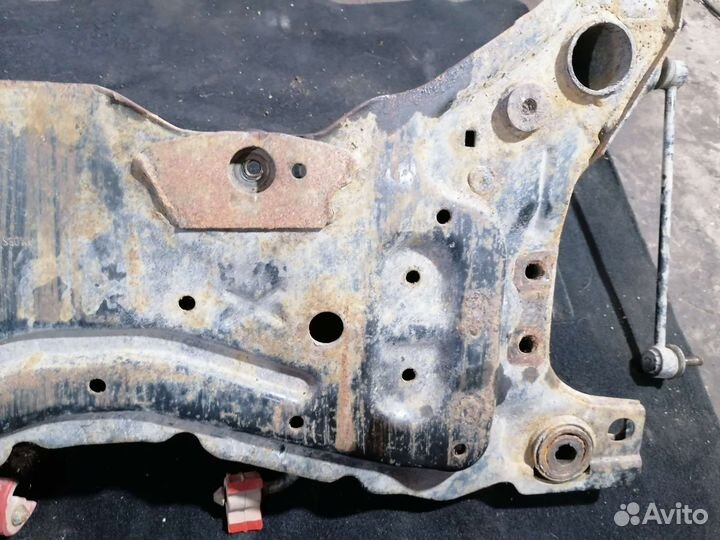 Подрамник передний Ford Focus 2