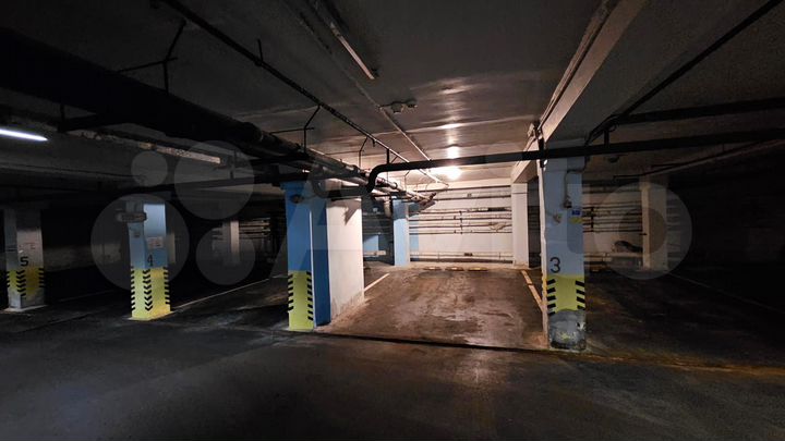 Машиноместо, 27 м²